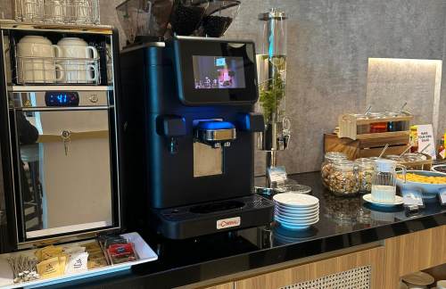 BKITravel Club Lounge and Bar