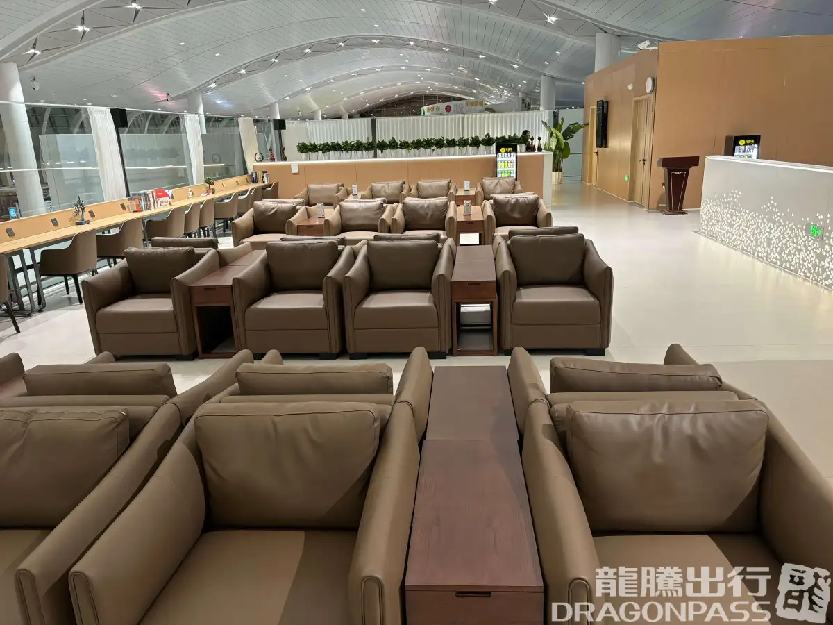 First Class Lounge – photos 13