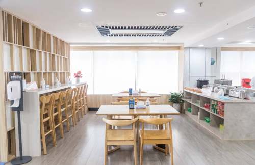 ZUH南航头等舱公务舱明珠会员休息室