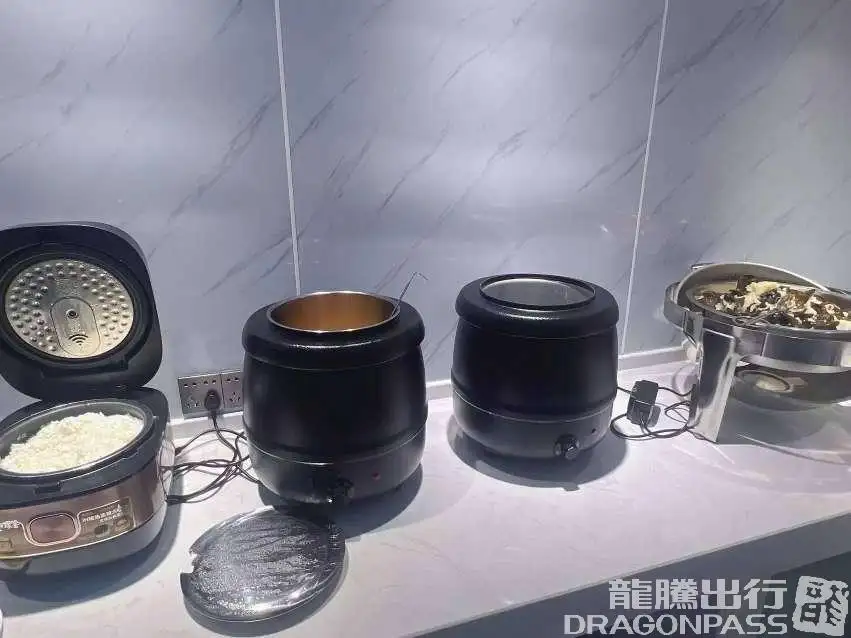 South Airlines First Class and Business Class Pearl Member Lounge (T2 Domestic) – photos 11