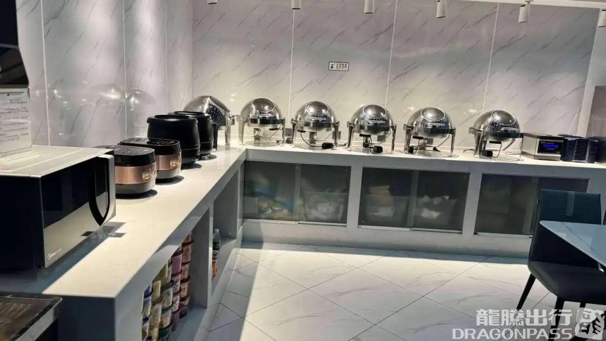 South Airlines First Class and Business Class Pearl Member Lounge (T2 Domestic) – photos 14