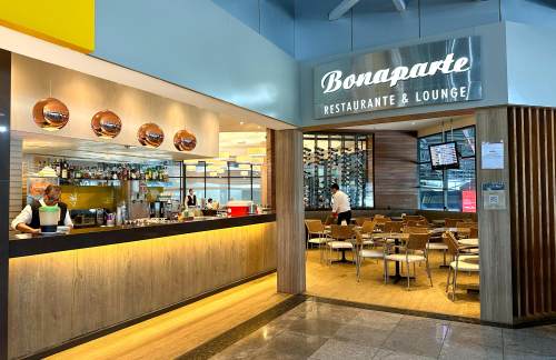 累西腓机场Bonaparte