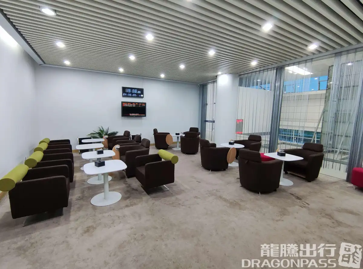 First Class Lounge (Domestic) – photos 2