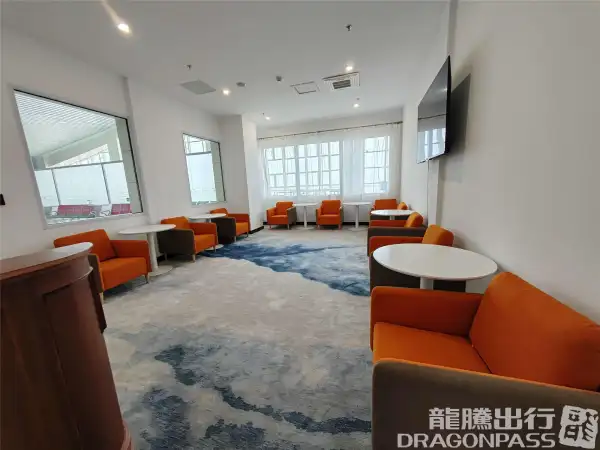 First Class Lounge – photos 3