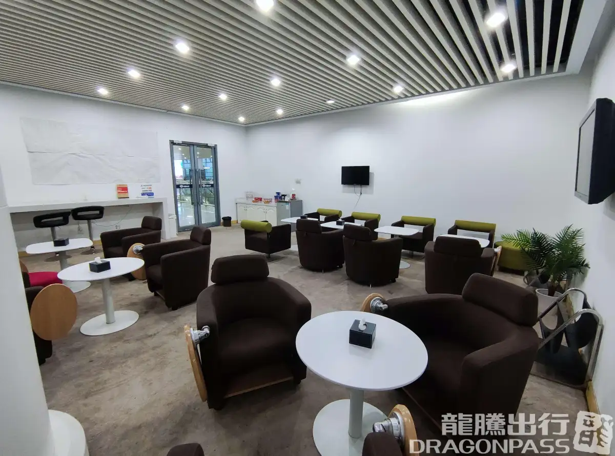 First Class Lounge (Domestic) – photos 3