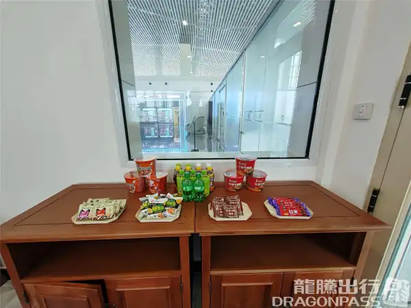 First Class Lounge – photos 4