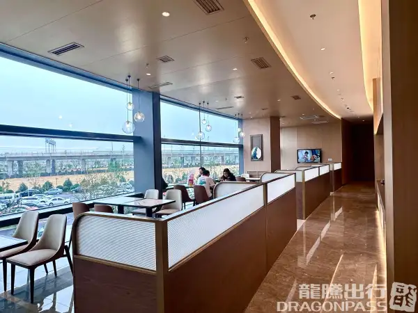 First Class Lounge (N0.3) – photos 3