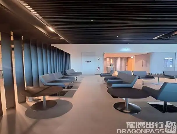 ANA Lounge – photos 9