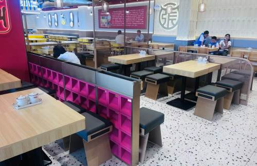 贵阳龙洞堡国际机场张拉拉·中国兰州牛肉面(贵州小吃美食城)