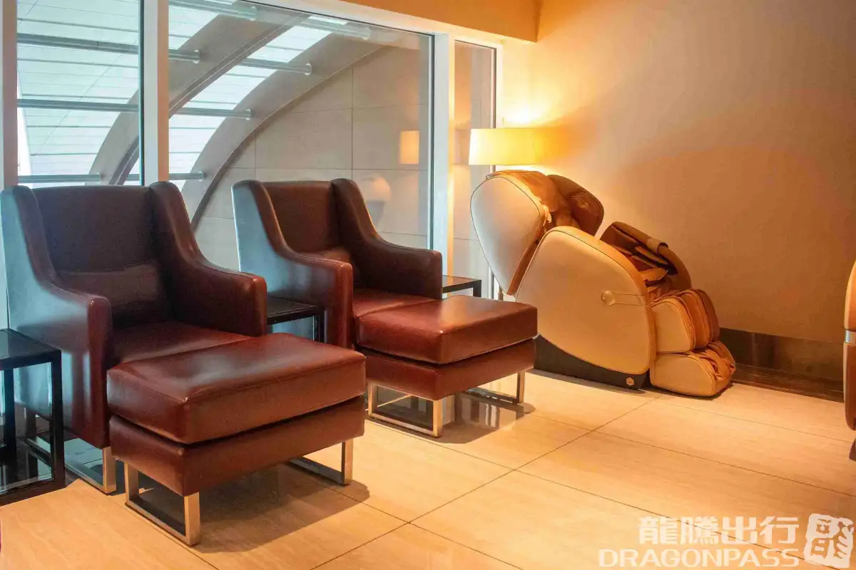Ahlan Lounge Executive Floor* – photos 2