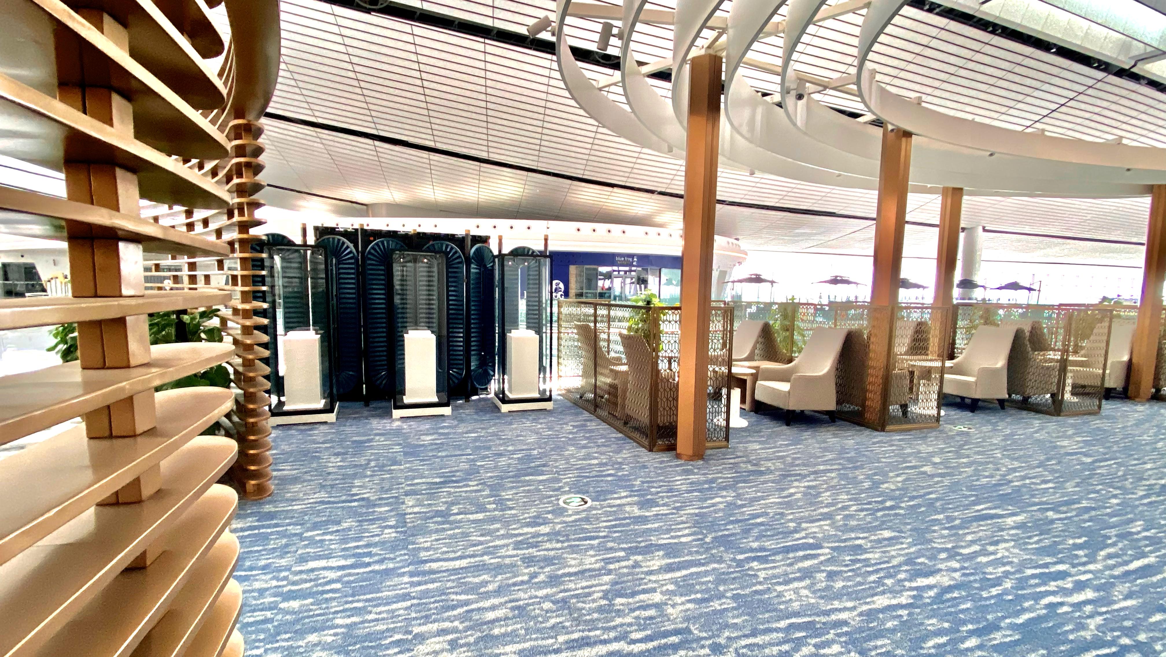 CHUM VIP Lounge atmosphere, image 6