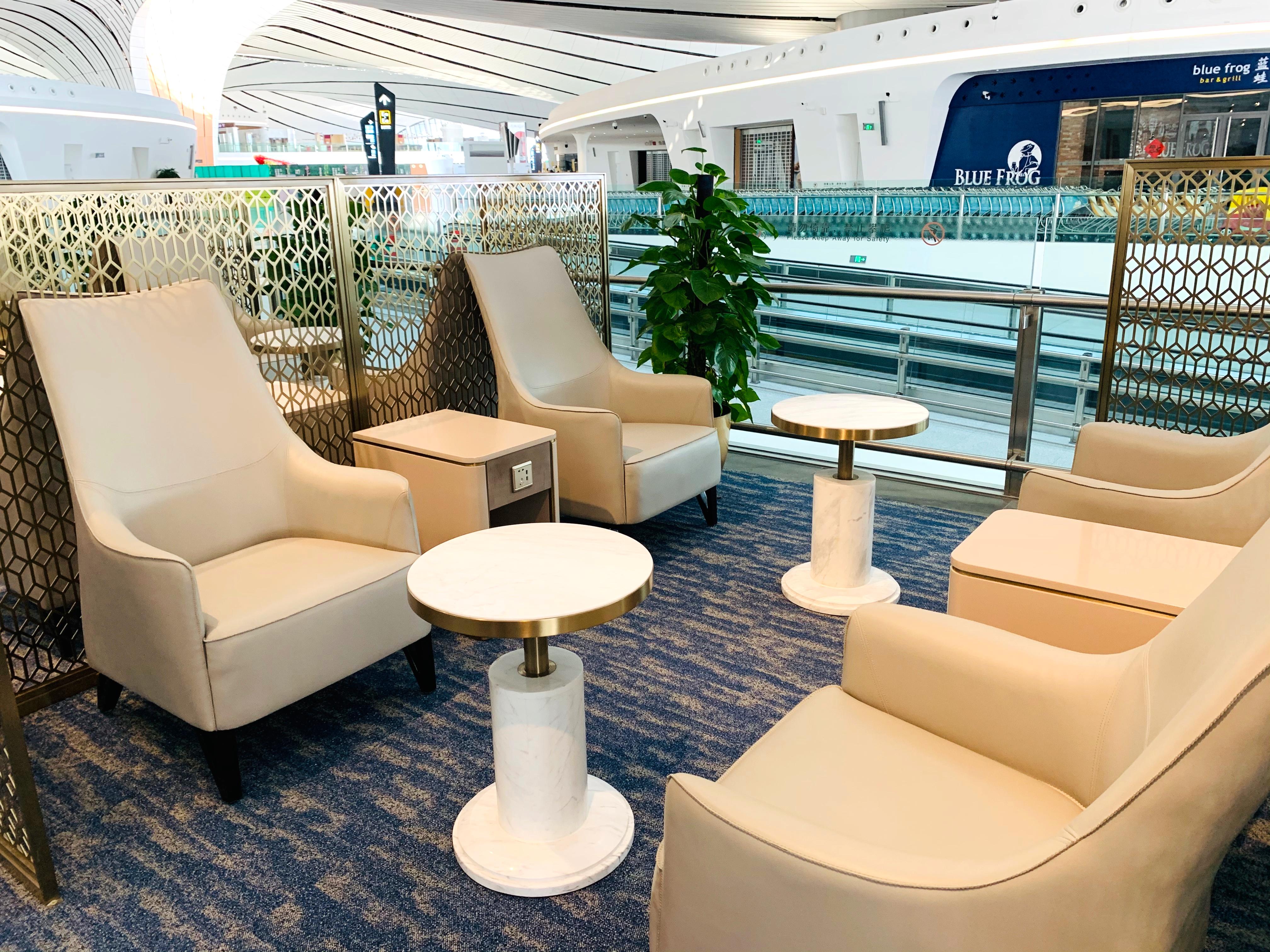 CHUM VIP Lounge atmosphere, image 5