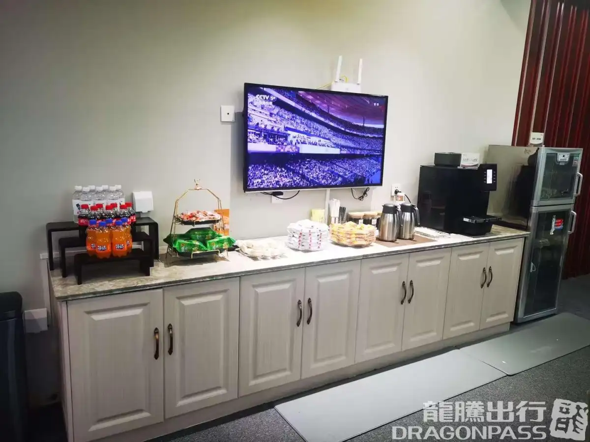 Guest Rest Area before security check (T2 Domestic) – photos 12