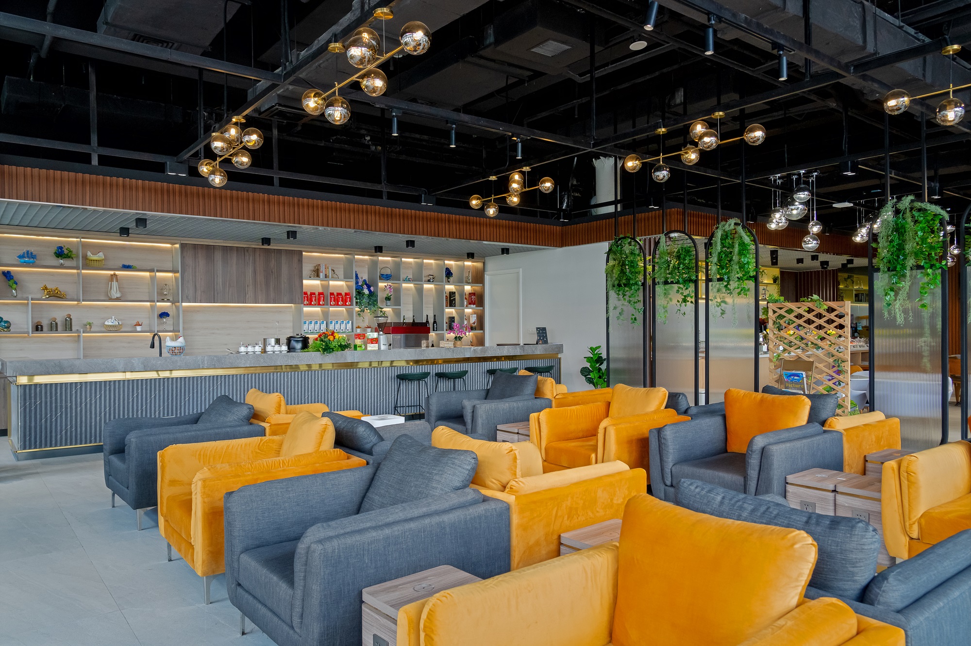 Angkor Lounge atmosphere, image 7