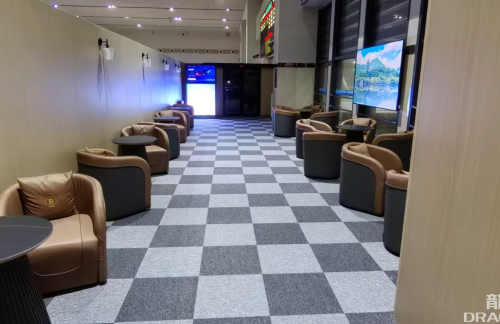 air-6851774商务座候车区