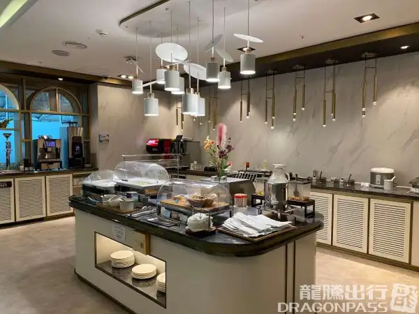 Sky Hub Lounge (West Wing) – photos 2