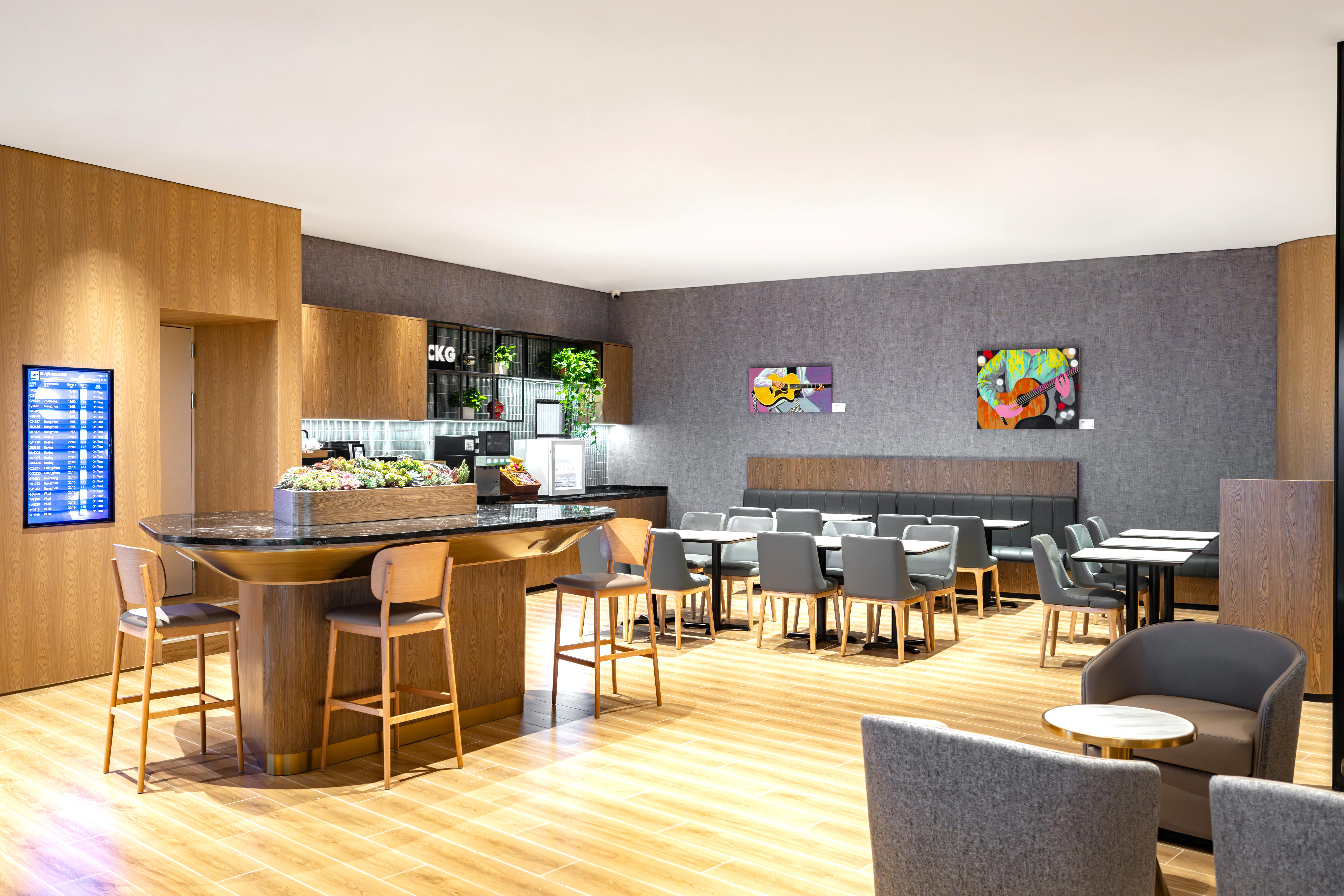 Plaza Premium Lounge (Domestic) atmosphere, image 5