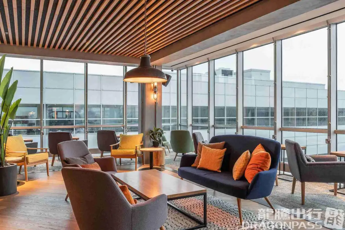 My Lounge Gatwick North – photos 2