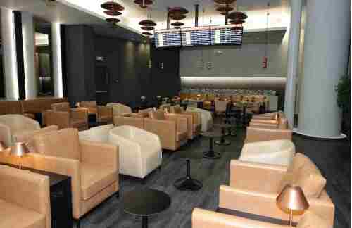 air-6893540Platinum Lounge (International)