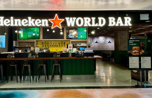 新加坡樟宜机场Heineken World Bar T2