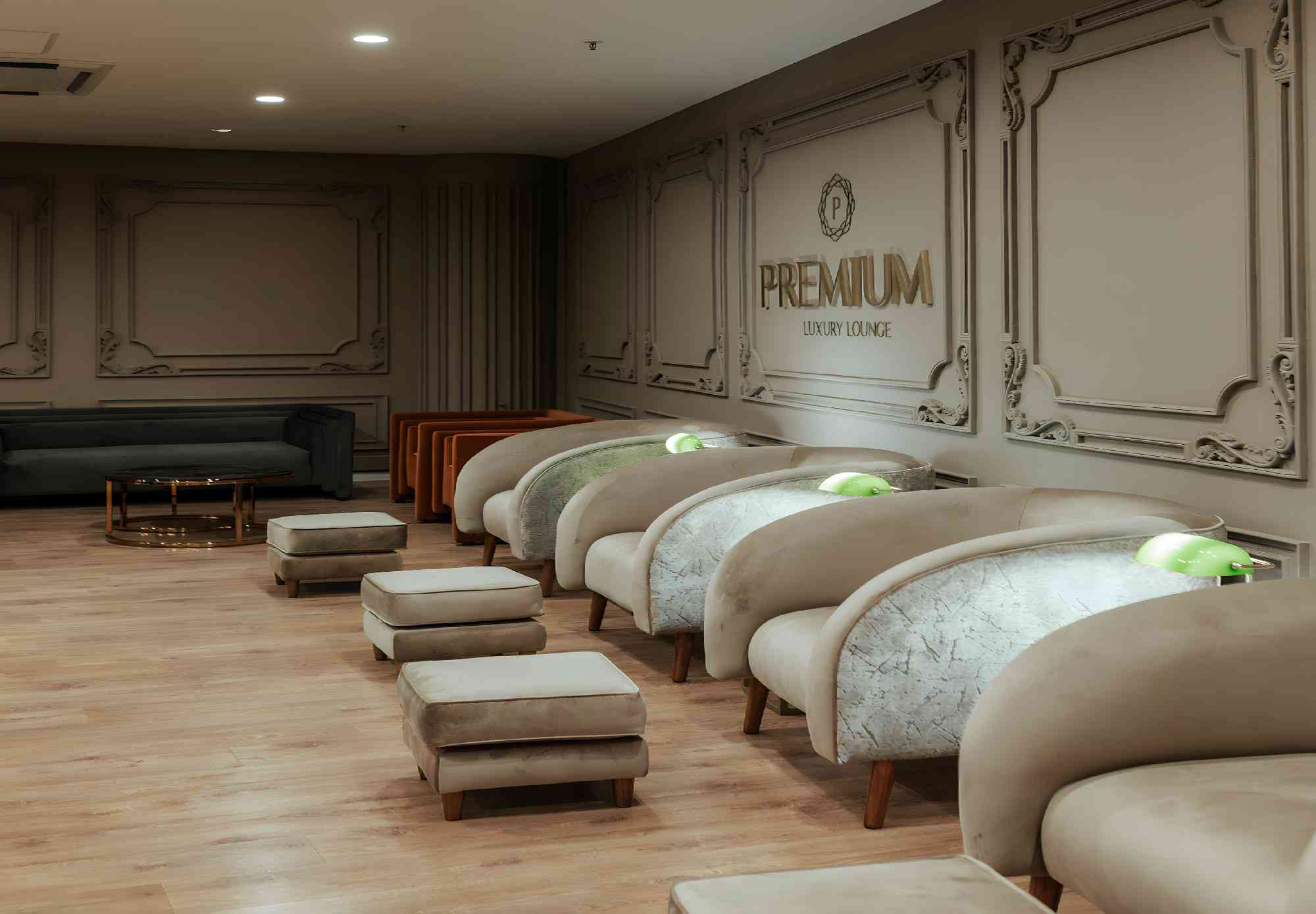 Premium Luxury Lounge atmosphere, image 3