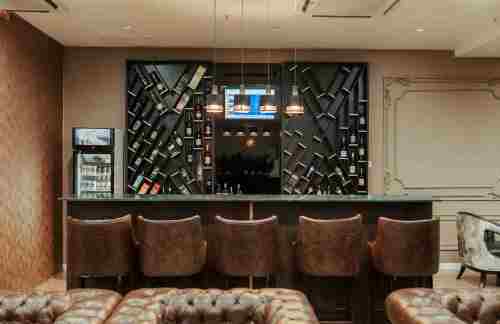 HREPremium Luxury Lounge