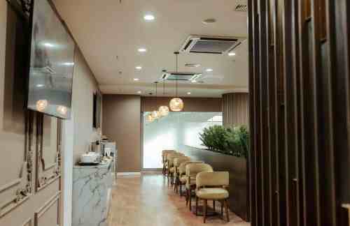 HREPremium Luxury Lounge