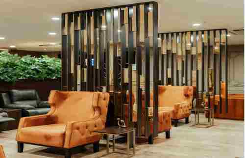 HREPremium Luxury Lounge