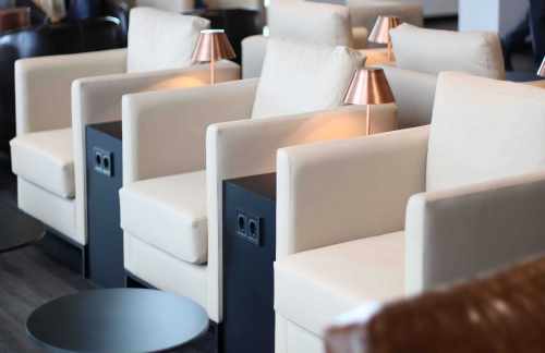 air-6893540Platinum Lounge (Domestic)