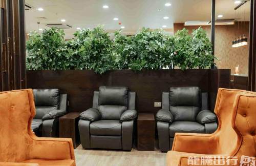 HREPremium Luxury Lounge 