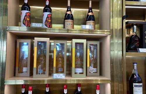 广州白云国际机场广东名烟名酒（烟类不参与）