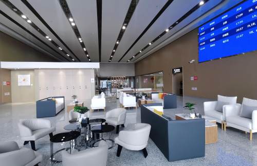 air-830041菏泽东站商务座候车区