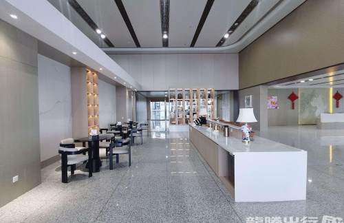 air-830041菏泽东站商务座候车区