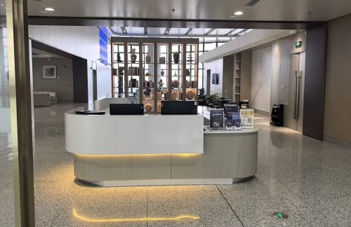 air-830041菏泽东站商务座候车区