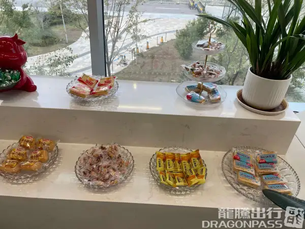 First Class Lounge (2F) – photos 2