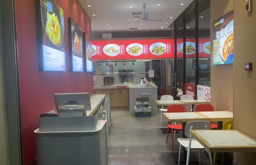 长沙南站蒸浏记(到达层西广场西北角)