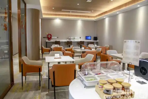 International First Class Lounge – photos 2