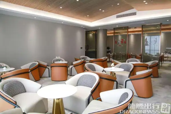 International First Class Lounge – photos 3