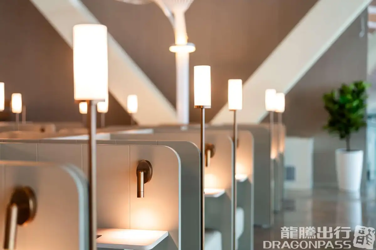Juneyao Airlines 72nd VIP Lounge (T2 International) – photos 8
