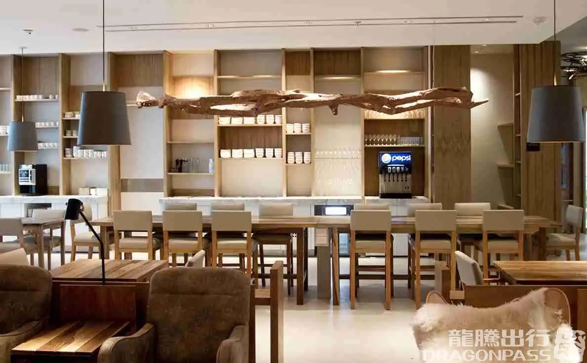 Star Alliance Lounge – photos 3