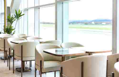 YVRPlaza Premium International Lounge