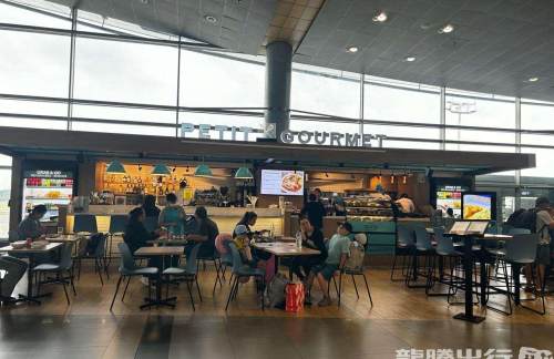 波哥大埃尔多拉多国际机场PETIT GOURMET SALA 34