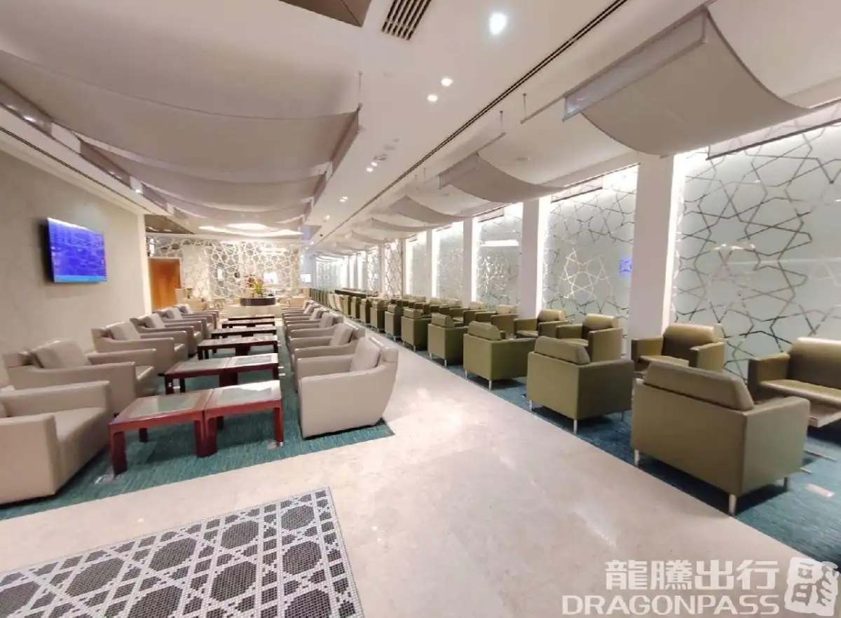 Ahlan Lounge (Concourse D) – photos 9