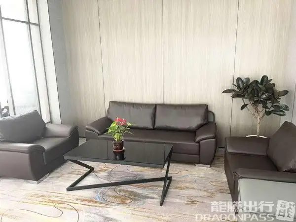First Class Lounge – photos 3