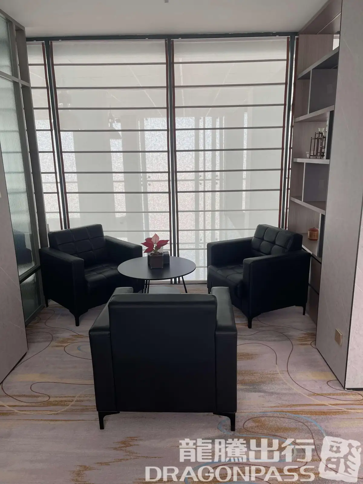 First Class Lounge – photos 4
