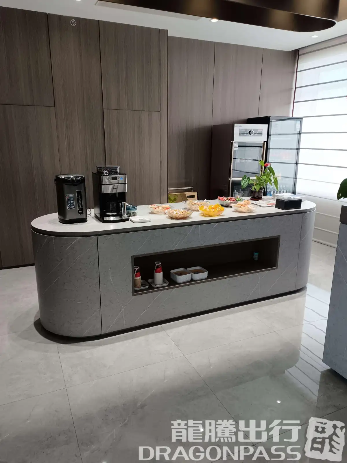 First Class Lounge – photos 5