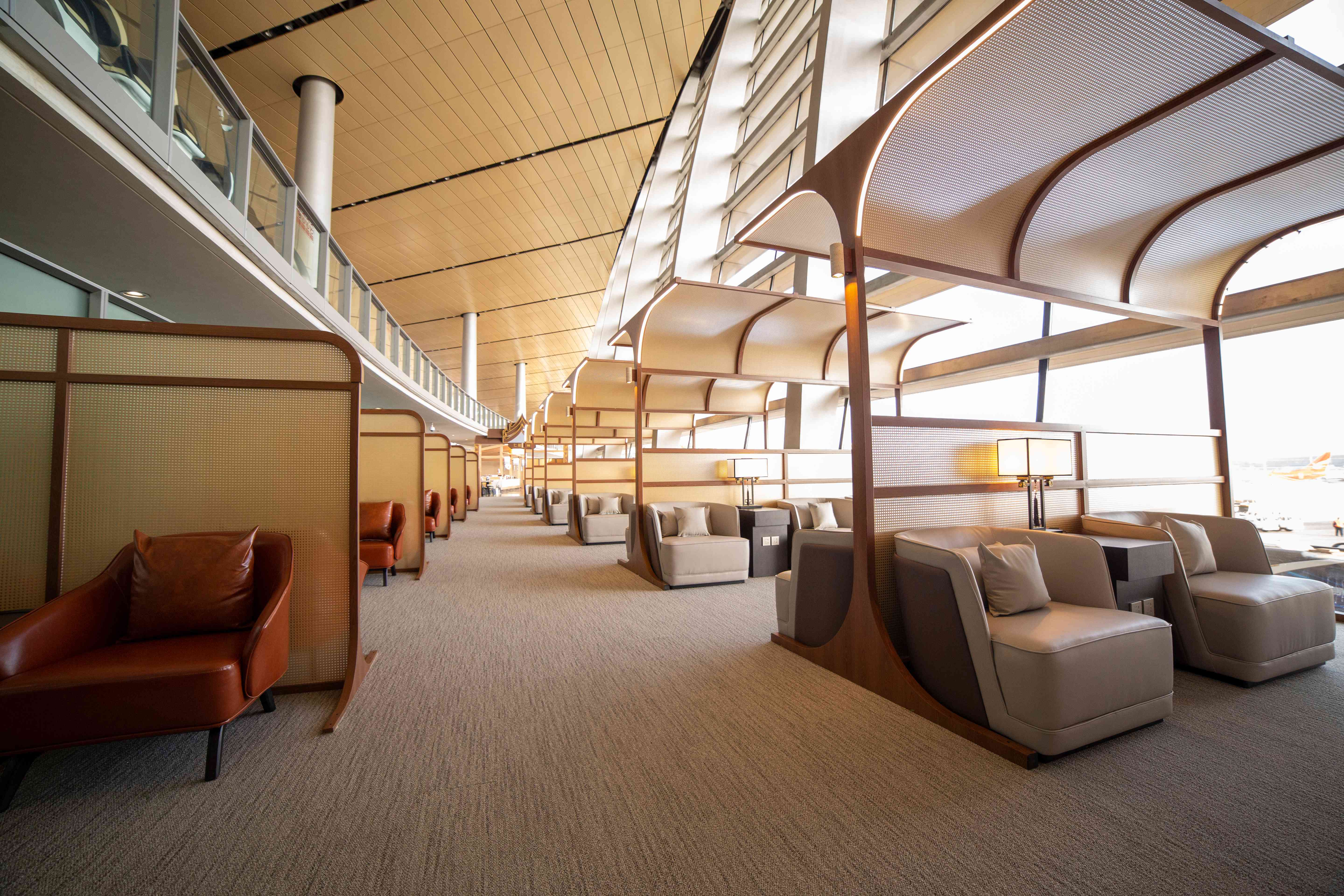 First Class/Business Class Lounge V6 atmosphere, image 3