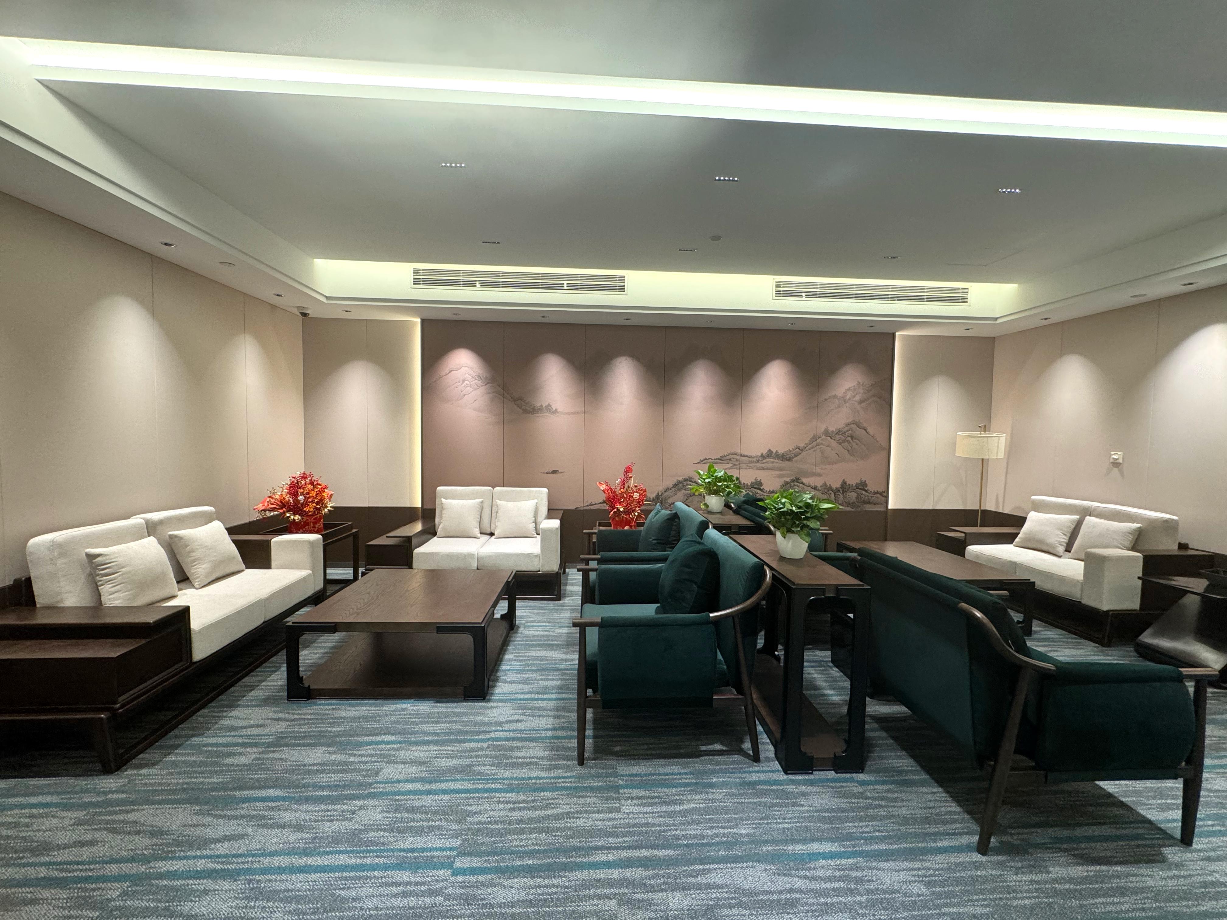 VIP Reception Area atmosphere, image 2