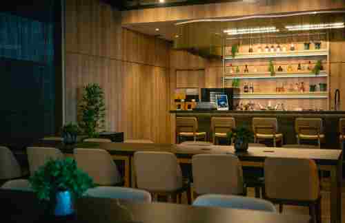 GRUW Premium Lounge - The Pier