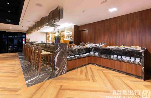 GRUW Premium Lounge - The West